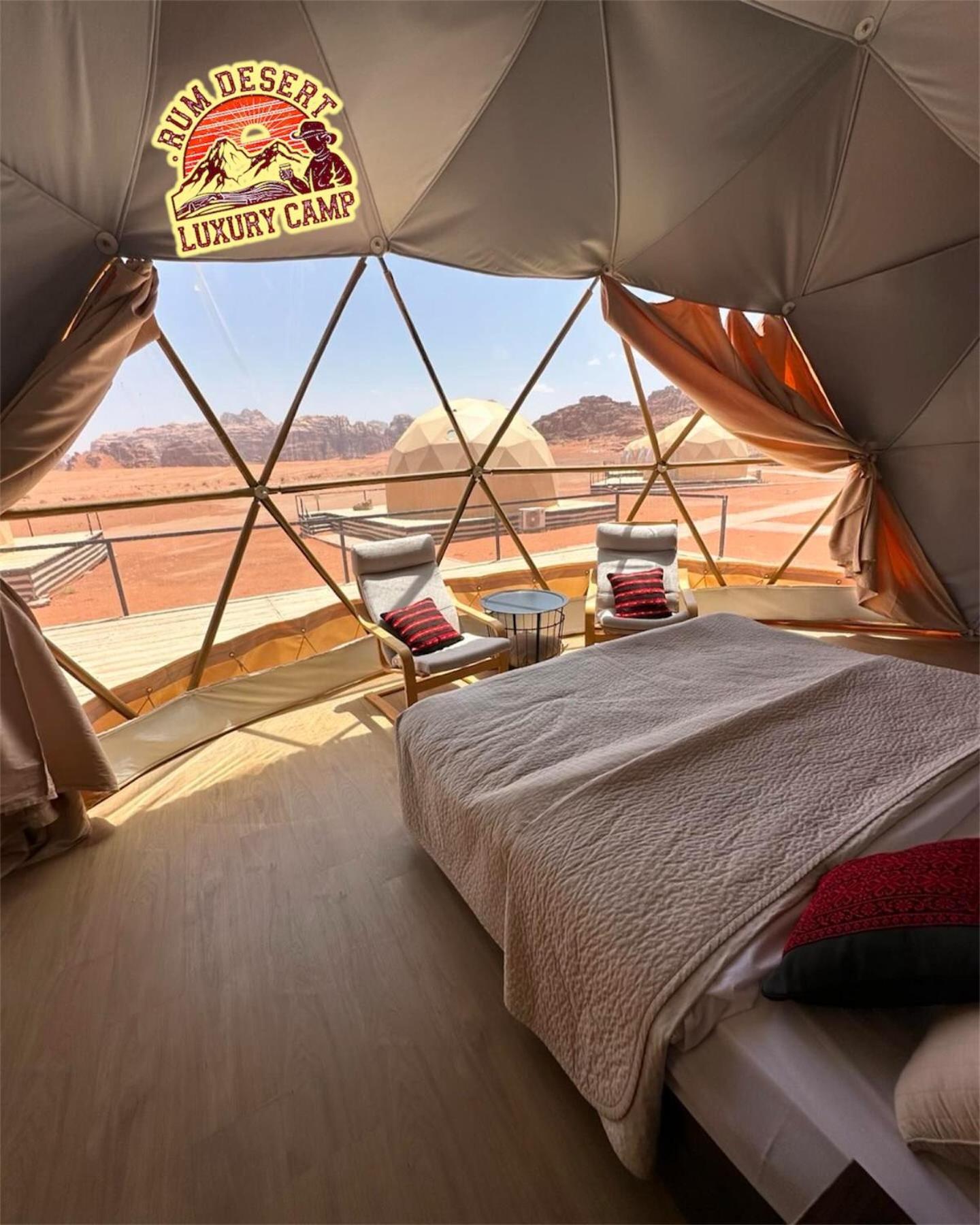 Rum Desert Luxury Camp & Bubble Room Wadi Rum Exteriör bild
